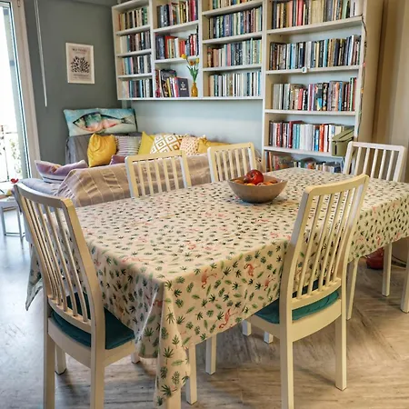 Sea View Free Parking Sleeps 7 *