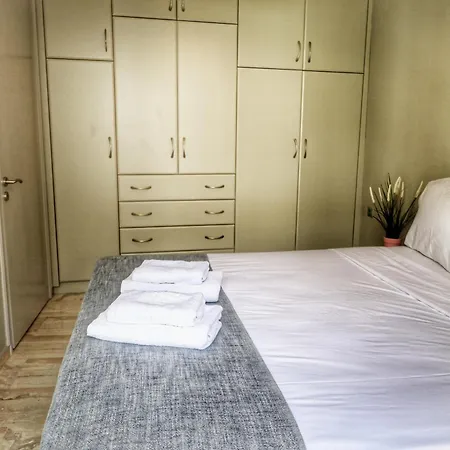 Sea View Free Parking Sleeps 7